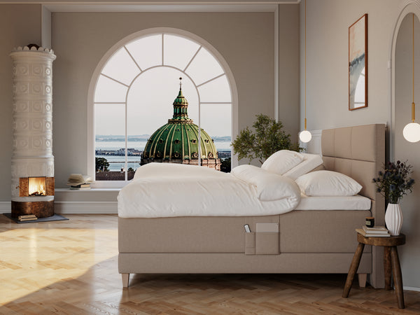 Aura Nordlys 210x210 Brun Nordic Dream tilbyr senger med skandinavisk design og materialer av høy kvalitet. Opplev perfekt komfort for en god natts søvn. Bestill din i dag!