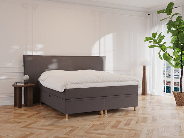 Alva Fjäll 220x220 Mørk brun Nordic Dream tilbyr senger med skandinavisk design og materialer av høy kvalitet. Opplev perfekt komfort for en god natts søvn. Bestill din i dag!