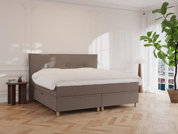 Alva Fjäll 220x220 Mørk brun Nordic Dream tilbyr senger med skandinavisk design og materialer av høy kvalitet. Opplev perfekt komfort for en god natts søvn. Bestill din i dag!