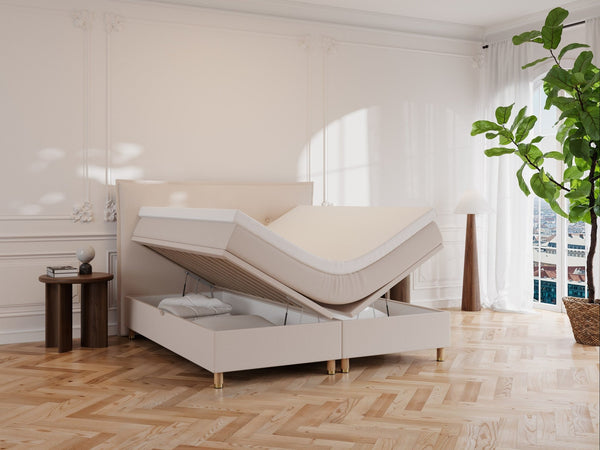 Alva Fjord 180x210 Sand Nordic Dream tilbyr senger med skandinavisk design og materialer av høy kvalitet. Opplev perfekt komfort for en god natts søvn. Bestill din i dag!