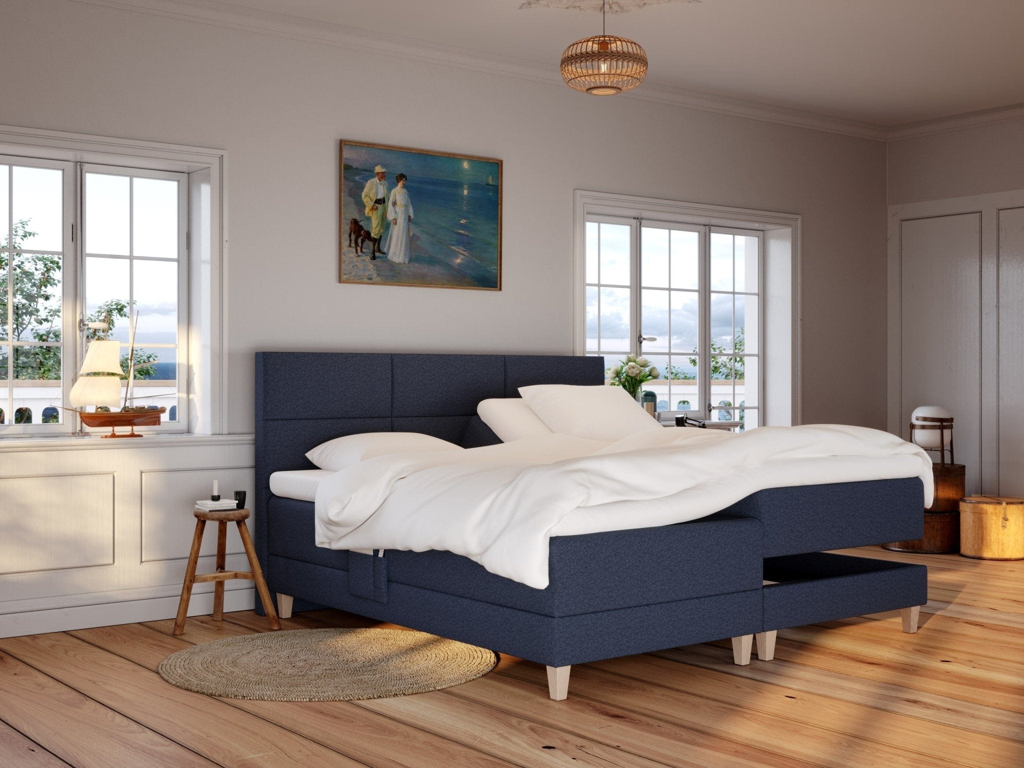 Aura Älv 210x210 Mørkeblå Nordic Dream tilbyr senger med skandinavisk design og materialer av høy kvalitet. Opplev perfekt komfort for en god natts søvn. Bestill din i dag!