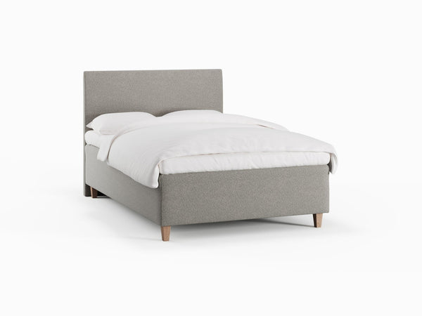 Freja Fjäll 140x200 Lysegrå Nordic Dream tilbyr senger med skandinavisk design og materialer av høy kvalitet. Opplev perfekt komfort for en god natts søvn. Bestill din i dag!