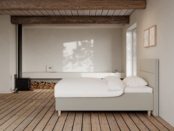 Freja Fjord 140x210 Sand Nordic Dream tilbyr senger med skandinavisk design og materialer av høy kvalitet. Opplev perfekt komfort for en god natts søvn. Bestill din i dag!