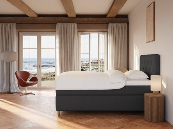 Nora Fjäll 140x200 Antrasitt Nordic Dream tilbyr senger med skandinavisk design og materialer av høy kvalitet. Opplev perfekt komfort for en god natts søvn. Bestill din i dag!