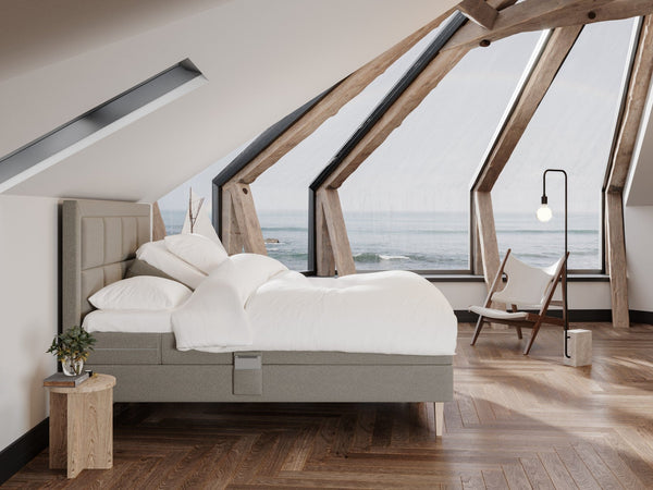 Ragna Fjord 160x200 Lysegrå Nordic Dream tilbyr senger med skandinavisk design og materialer av høy kvalitet. Opplev perfekt komfort for en god natts søvn. Bestill din i dag!