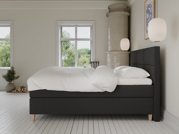 Snefrid Fjord 180x200 Antrasitt Nordic Dream tilbyr senger med skandinavisk design og materialer av høy kvalitet. Opplev perfekt komfort for en god natts søvn. Bestill din i dag!