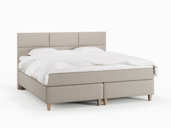 Snefrid Fjord 220x220 Sand Nordic Dream tilbyr senger med skandinavisk design og materialer av høy kvalitet. Opplev perfekt komfort for en god natts søvn. Bestill din i dag!