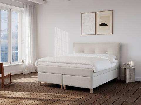 Snefrid Nordlys 160x210 Bouclé cream Nordic Dream tilbyr senger med skandinavisk design og materialer av høy kvalitet. Opplev perfekt komfort for en god natts søvn. Bestill din i dag!