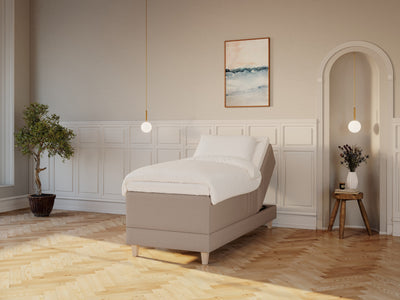 Aura Älv 90x210 Brun Nordic Dream tilbyr senger med skandinavisk design og materialer av høy kvalitet. Opplev perfekt komfort for en god natts søvn. Bestill din i dag!