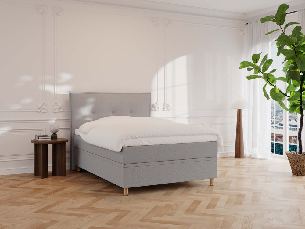 Alva Älv 140x200 Lysegrå Nordic Dream tilbyr senger med skandinavisk design og materialer av høy kvalitet. Opplev perfekt komfort for en god natts søvn. Bestill din i dag!