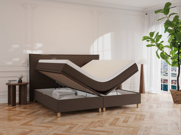 Alva Älv 200x200 Mørk brun Nordic Dream tilbyr senger med skandinavisk design og materialer av høy kvalitet. Opplev perfekt komfort for en god natts søvn. Bestill din i dag!