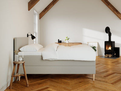 Astrid Fjäll 140x200 Sand Nordic Dream tilbyr senger med skandinavisk design og materialer av høy kvalitet. Opplev perfekt komfort for en god natts søvn. Bestill din i dag!