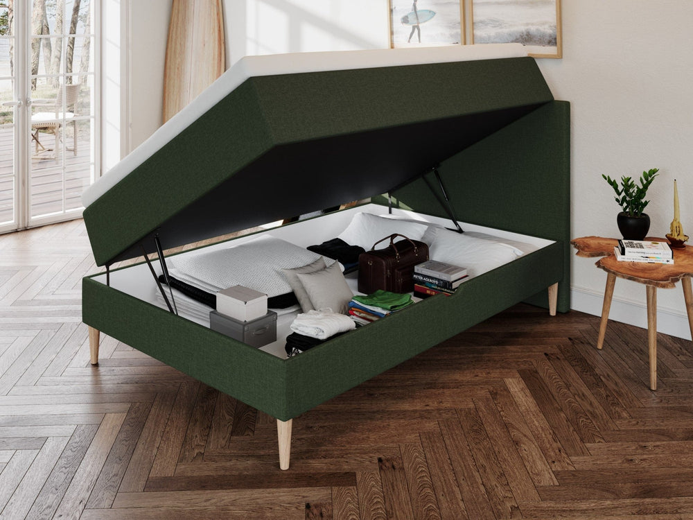 Astrid Fjord 120x200 Mørkegrøn Nordic Dream tilbyr senger med skandinavisk design og materialer av høy kvalitet. Opplev perfekt komfort for en god natts søvn. Bestill din i dag!