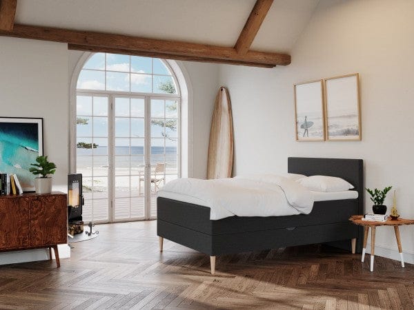 Astrid Fjord 140x200 Antrasitt Nordic Dream tilbyr senger med skandinavisk design og materialer av høy kvalitet. Opplev perfekt komfort for en god natts søvn. Bestill din i dag!