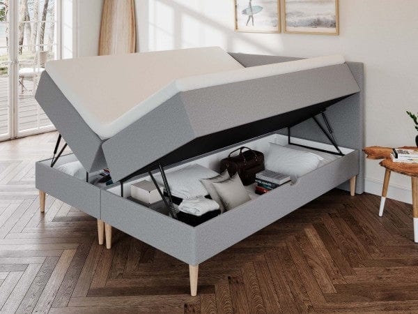 Astrid Fjord 180x200 Lysegrå Nordic Dream tilbyr senger med skandinavisk design og materialer av høy kvalitet. Opplev perfekt komfort for en god natts søvn. Bestill din i dag!