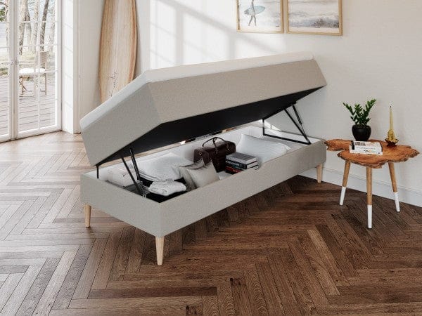 Astrid Fjord 90x210 Sand Nordic Dream tilbyr senger med skandinavisk design og materialer av høy kvalitet. Opplev perfekt komfort for en god natts søvn. Bestill din i dag!