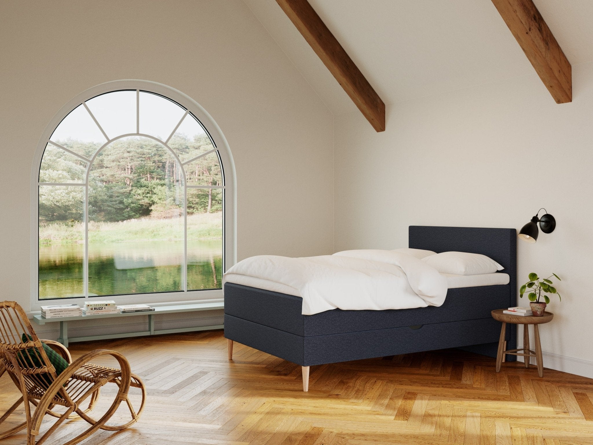 Astrid Nordlys 140x200 Mørkeblå Nordic Dream tilbyr senger med skandinavisk design og materialer av høy kvalitet. Opplev perfekt komfort for en god natts søvn. Bestill din i dag!