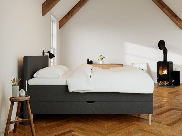 Astrid Nordlys 160x200 Antrasitt Nordic Dream tilbyr senger med skandinavisk design og materialer av høy kvalitet. Opplev perfekt komfort for en god natts søvn. Bestill din i dag!