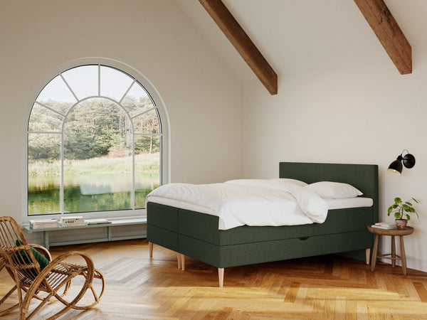 Astrid Nordlys 160x200 Mørkegrøn Nordic Dream tilbyr senger med skandinavisk design og materialer av høy kvalitet. Opplev perfekt komfort for en god natts søvn. Bestill din i dag!