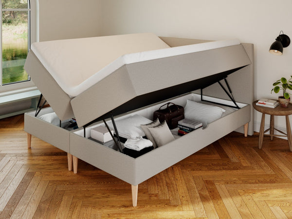 Astrid Nordlys 160x200 Sand Nordic Dream tilbyr senger med skandinavisk design og materialer av høy kvalitet. Opplev perfekt komfort for en god natts søvn. Bestill din i dag!