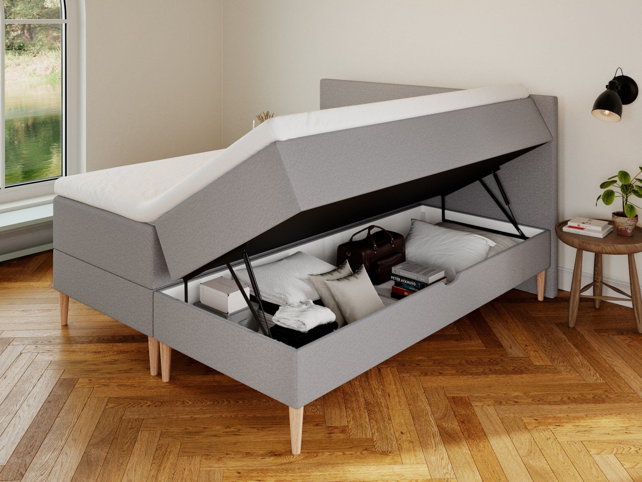 Astrid Nordlys 180x200 Lysegrå Nordic Dream tilbyr senger med skandinavisk design og materialer av høy kvalitet. Opplev perfekt komfort for en god natts søvn. Bestill din i dag!