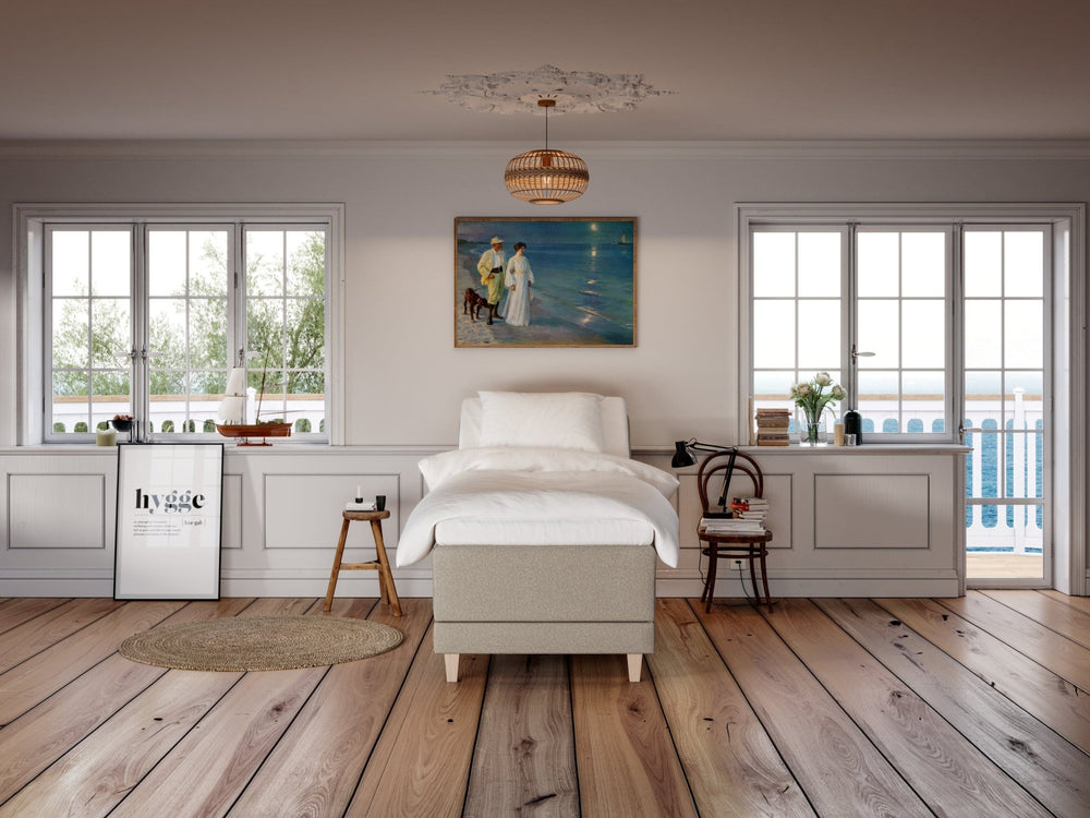 Aura Älv 90x200 Sand Nordic Dream tilbyr senger med skandinavisk design og materialer av høy kvalitet. Opplev perfekt komfort for en god natts søvn. Bestill din i dag!