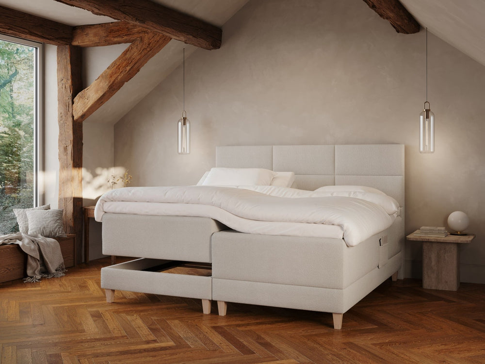 Aura Fjäll 210x210 Bouclé cream Nordic Dream tilbyr senger med skandinavisk design og materialer av høy kvalitet. Opplev perfekt komfort for en god natts søvn. Bestill din i dag!