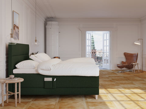 Aura Fjord 160x200 Mørkegrøn Nordic Dream tilbyr senger med skandinavisk design og materialer av høy kvalitet. Opplev perfekt komfort for en god natts søvn. Bestill din i dag!