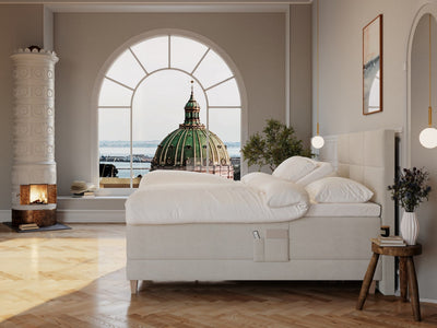 Aura Fjord 180x200 Bouclé cream Nordic Dream tilbyr senger med skandinavisk design og materialer av høy kvalitet. Opplev perfekt komfort for en god natts søvn. Bestill din i dag!