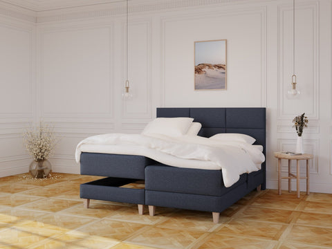 Aura Fjord 180x210 Mørkeblå Nordic Dream tilbyr senger med skandinavisk design og materialer av høy kvalitet. Opplev perfekt komfort for en god natts søvn. Bestill din i dag!