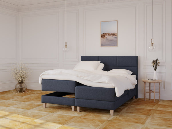 Aura Fjord 180x210 Mørkeblå Nordic Dream tilbyr senger med skandinavisk design og materialer av høy kvalitet. Opplev perfekt komfort for en god natts søvn. Bestill din i dag!