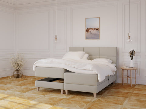 Aura Fjord 180x210 Sand Nordic Dream tilbyr senger med skandinavisk design og materialer av høy kvalitet. Opplev perfekt komfort for en god natts søvn. Bestill din i dag!
