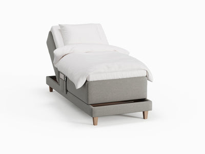 Aura Fjord 90x200 Lysegrå Nordic Dream tilbyr senger med skandinavisk design og materialer av høy kvalitet. Opplev perfekt komfort for en god natts søvn. Bestill din i dag!