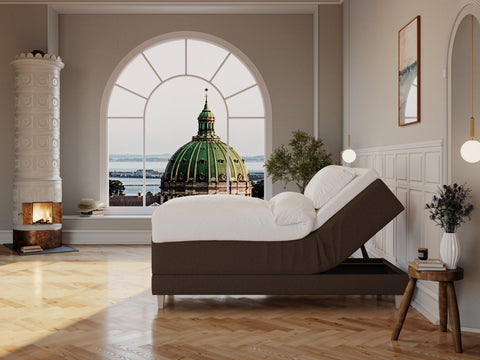 Aura Älv 80x200 Mørk brun Nordic Dream tilbyr senger med skandinavisk design og materialer av høy kvalitet. Opplev perfekt komfort for en god natts søvn. Bestill din i dag!