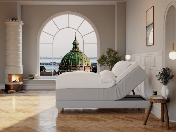 Aura Nordlys 90x210 Lysegrå Nordic Dream tilbyr senger med skandinavisk design og materialer av høy kvalitet. Opplev perfekt komfort for en god natts søvn. Bestill din i dag!