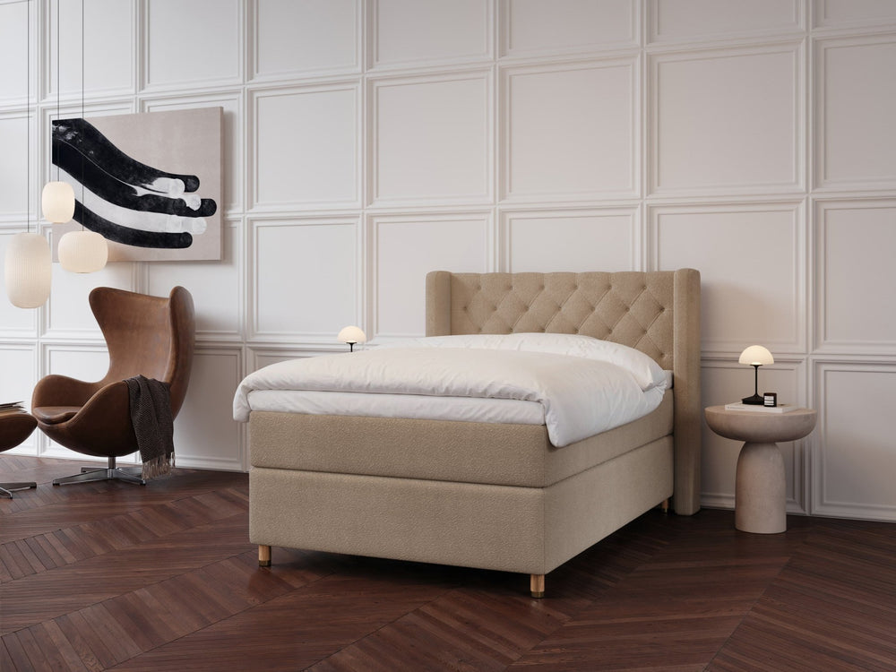 Eira Fjäll 140x200 Bouclé latte Nordic Dream tilbyr senger med skandinavisk design og materialer av høy kvalitet. Opplev perfekt komfort for en god natts søvn. Bestill din i dag!