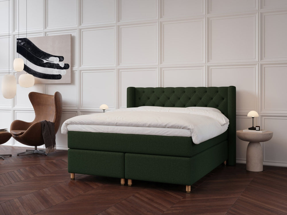 Eira Fjäll 180x210 Mørkegrøn Nordic Dream tilbyr senger med skandinavisk design og materialer av høy kvalitet. Opplev perfekt komfort for en god natts søvn. Bestill din i dag!