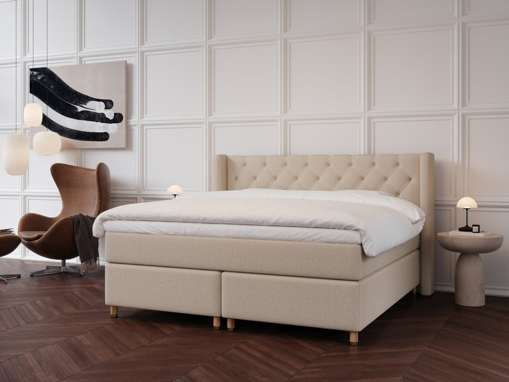 Eira Fjäll 200x200 Sand Nordic Dream tilbyr senger med skandinavisk design og materialer av høy kvalitet. Opplev perfekt komfort for en god natts søvn. Bestill din i dag!