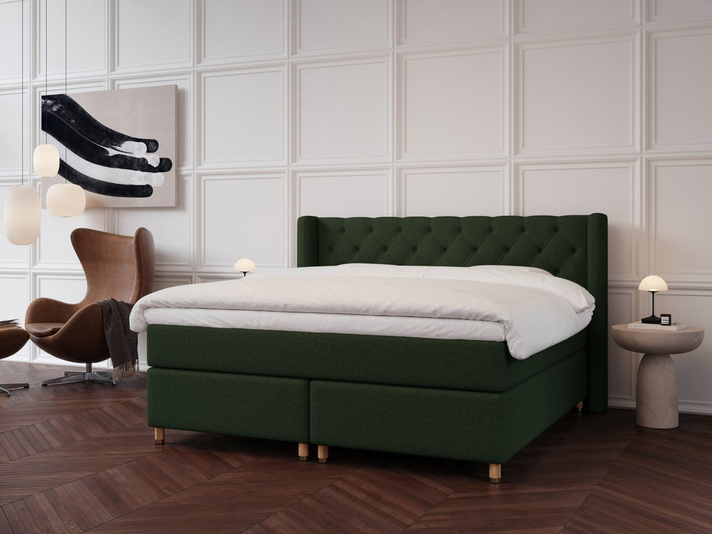 Eira Fjäll 210x210 Mørkegrøn Nordic Dream tilbyr senger med skandinavisk design og materialer av høy kvalitet. Opplev perfekt komfort for en god natts søvn. Bestill din i dag!