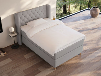 Eira Fjord 140x200 Lysegrå Nordic Dream tilbyr senger med skandinavisk design og materialer av høy kvalitet. Opplev perfekt komfort for en god natts søvn. Bestill din i dag!