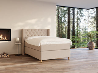 Eira Fjord 140x200 Sand Nordic Dream tilbyr senger med skandinavisk design og materialer av høy kvalitet. Opplev perfekt komfort for en god natts søvn. Bestill din i dag!