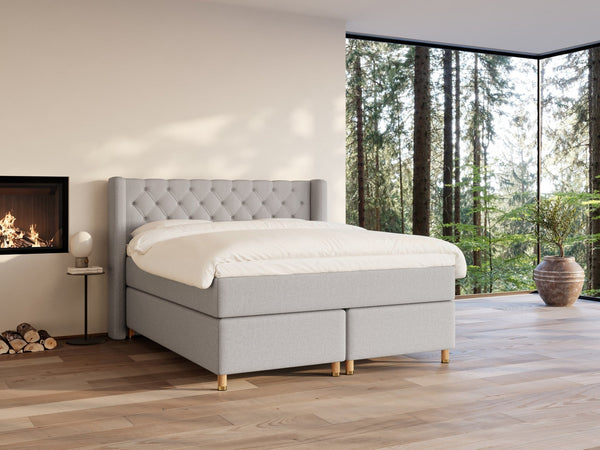 Eira Fjord 160x200 Lysegrå Nordic Dream tilbyr senger med skandinavisk design og materialer av høy kvalitet. Opplev perfekt komfort for en god natts søvn. Bestill din i dag!
