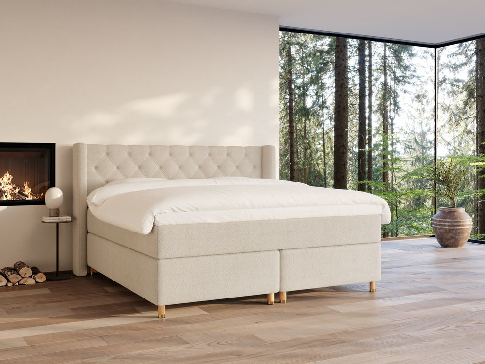 Eira Fjord 200x200 Bouclé cream Nordic Dream tilbyr senger med skandinavisk design og materialer av høy kvalitet. Opplev perfekt komfort for en god natts søvn. Bestill din i dag!