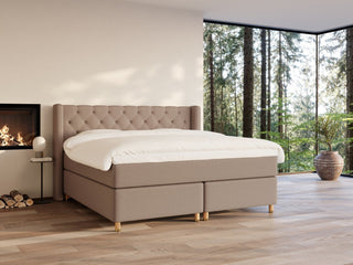 Eira Fjord 200x200 Brun Nordic Dream tilbyr senger med skandinavisk design og materialer av høy kvalitet. Opplev perfekt komfort for en god natts søvn. Bestill din i dag!