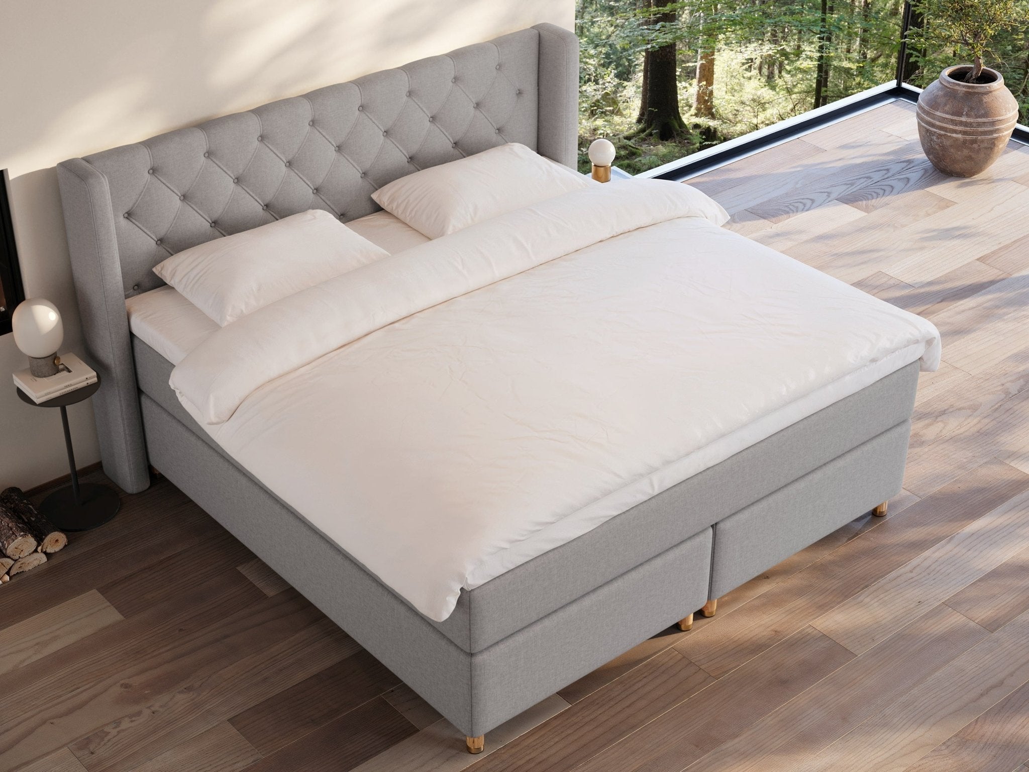 Eira Fjord 200x200 Lysegrå Nordic Dream tilbyr senger med skandinavisk design og materialer av høy kvalitet. Opplev perfekt komfort for en god natts søvn. Bestill din i dag!