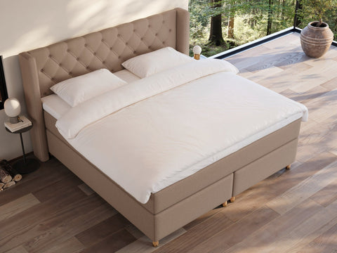 Eira Fjord 220x220 Brun Nordic Dream tilbyr senger med skandinavisk design og materialer av høy kvalitet. Opplev perfekt komfort for en god natts søvn. Bestill din i dag!