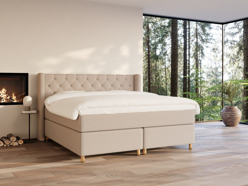 Eira Fjord 220x220 Sand Nordic Dream tilbyr senger med skandinavisk design og materialer av høy kvalitet. Opplev perfekt komfort for en god natts søvn. Bestill din i dag!