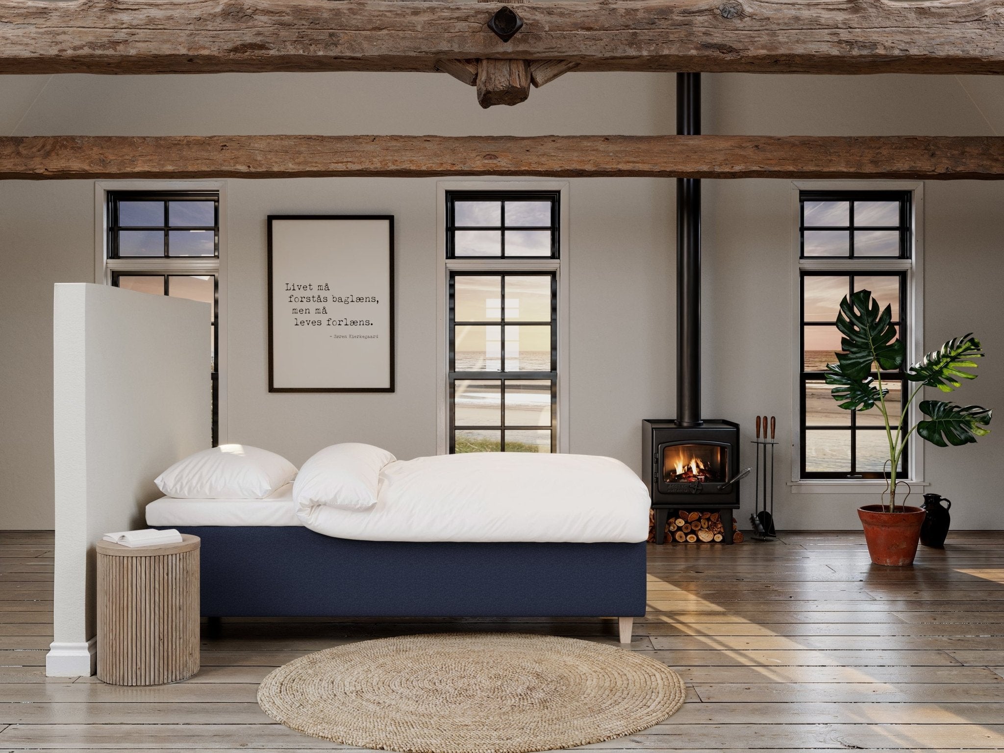 Freja Älv 90x200 Mørkeblå Nordic Dream tilbyr senger med skandinavisk design og materialer av høy kvalitet. Opplev perfekt komfort for en god natts søvn. Bestill din i dag!