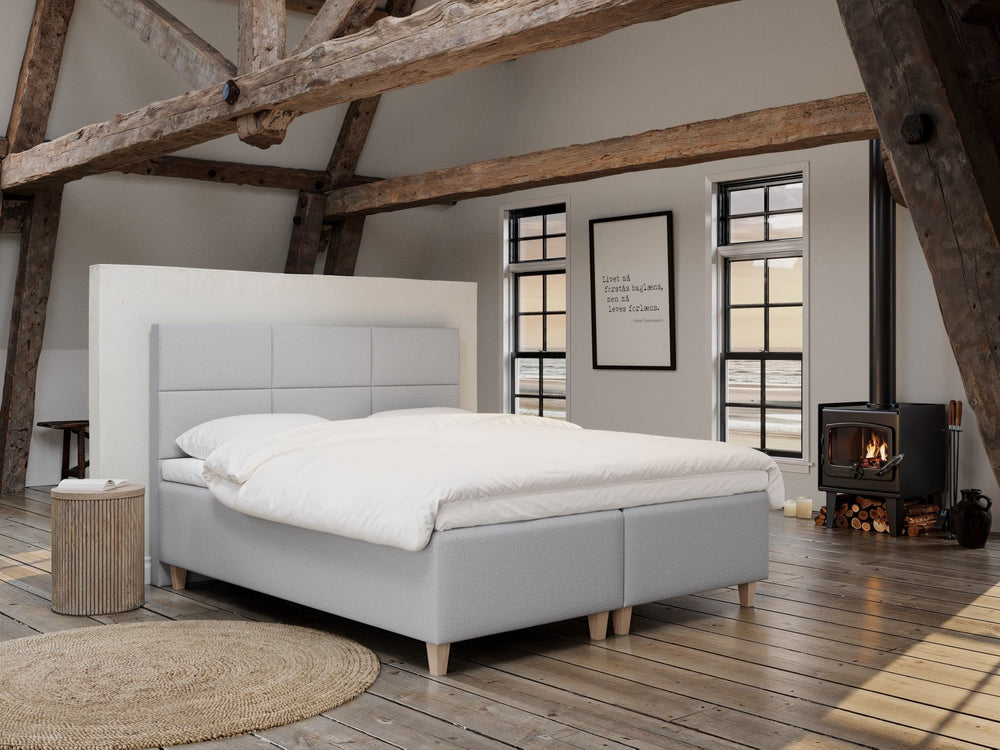 Freja Fjäll 160x200 Lysegrå Nordic Dream tilbyr senger med skandinavisk design og materialer av høy kvalitet. Opplev perfekt komfort for en god natts søvn. Bestill din i dag!