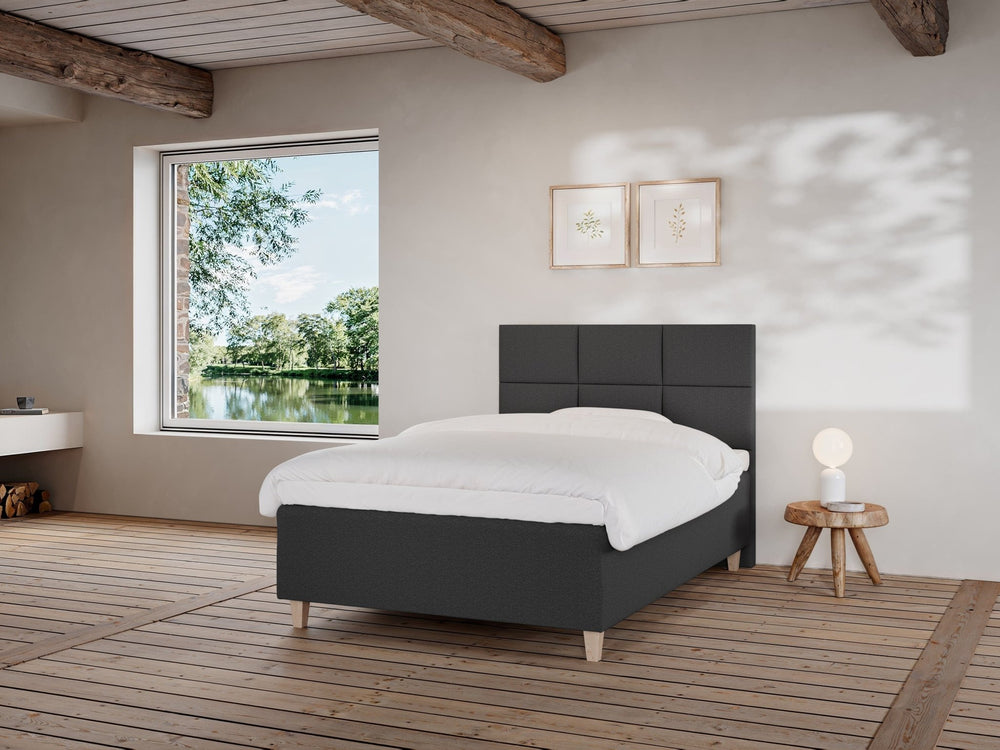 Freja Fjord 140x200 Antrasitt Nordic Dream tilbyr senger med skandinavisk design og materialer av høy kvalitet. Opplev perfekt komfort for en god natts søvn. Bestill din i dag!